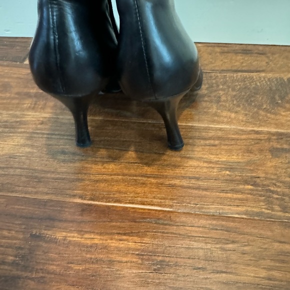Nine West black stiletto heel tall boot size 7 - Picture 4 of 5